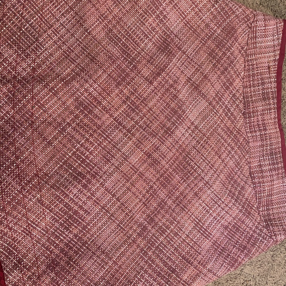 A stitched jaclyn smith skirt